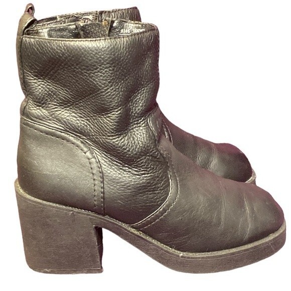 Vintage Y2K Ankle Boots Chunky Heels Black Leather Planet 814619 size 7.5 - Picture 1 of 14